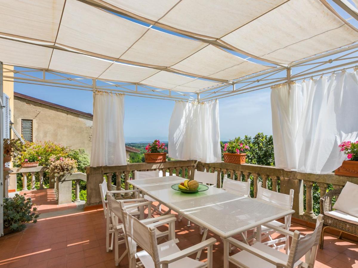 Villa Il Belvedere By Interhome Lari Bagian luar foto
