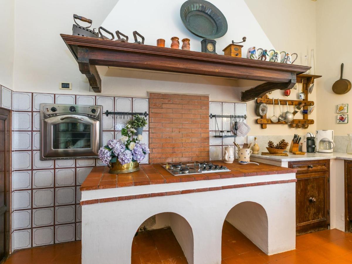 Villa Il Belvedere By Interhome Lari Bagian luar foto