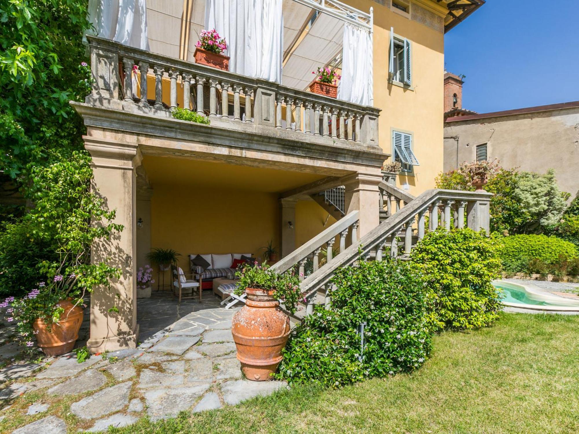 Villa Il Belvedere By Interhome Lari Bagian luar foto