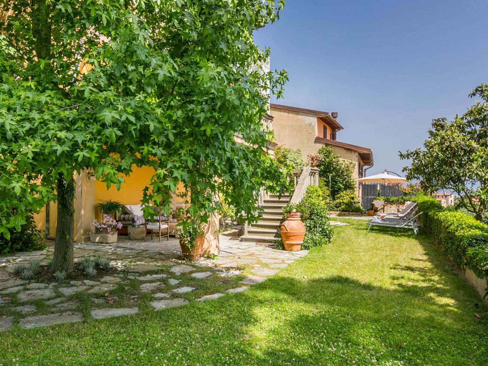 Villa Il Belvedere By Interhome Lari Bagian luar foto